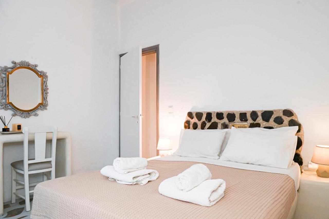 Villa Maina Kamári Екстериор снимка