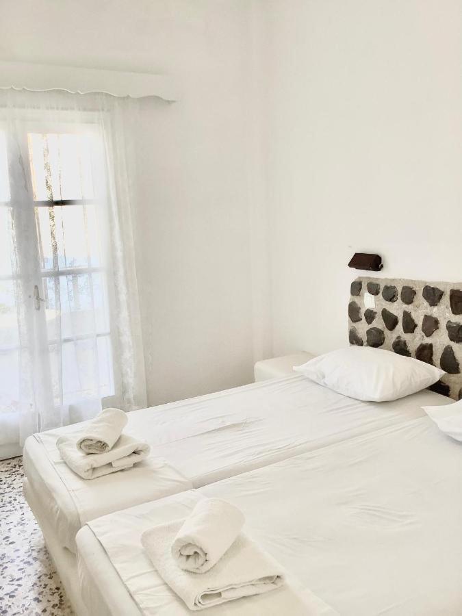 Villa Maina Kamári Екстериор снимка