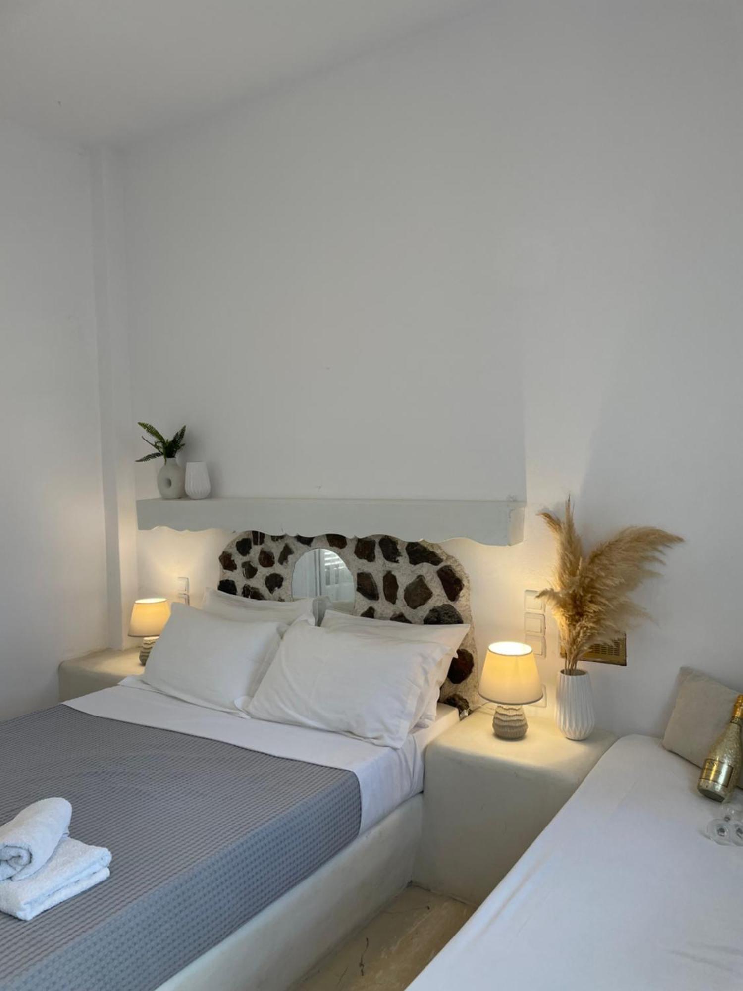 Villa Maina Kamári Екстериор снимка
