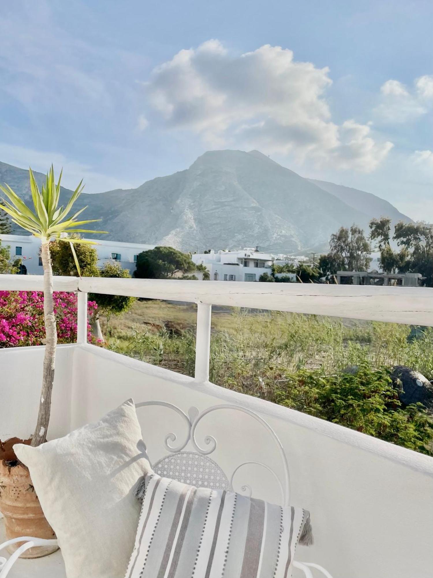 Villa Maina Kamári Екстериор снимка