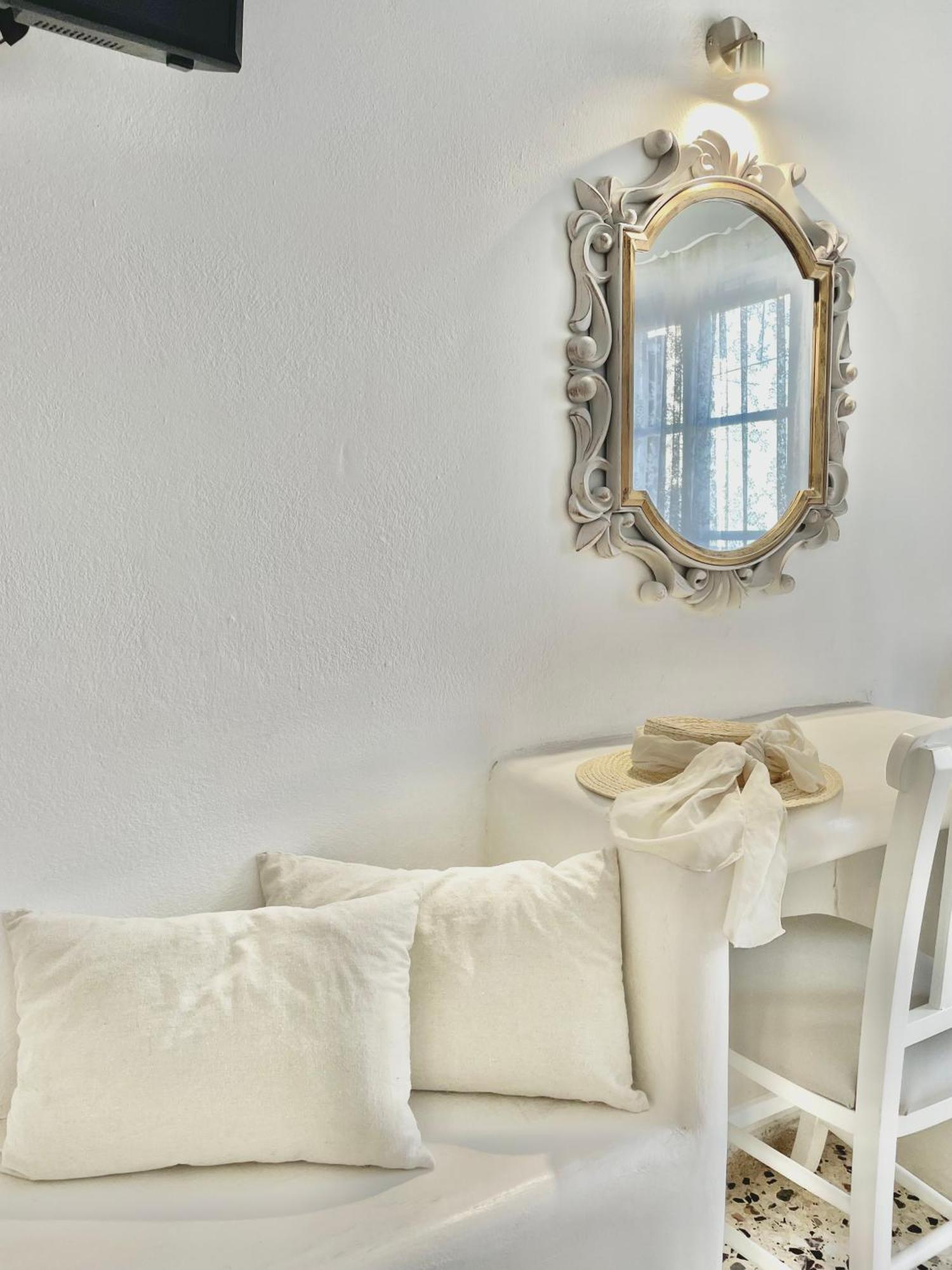Villa Maina Kamári Екстериор снимка